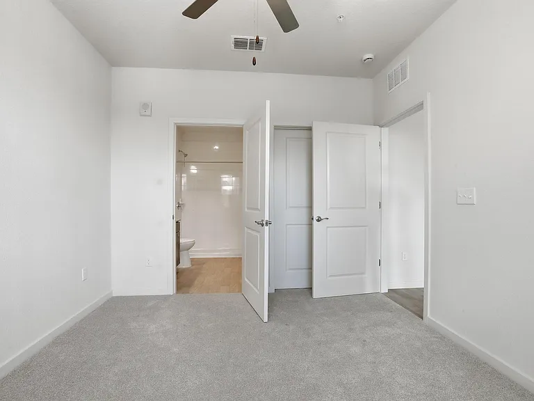 Barnett Villas — Photo 20