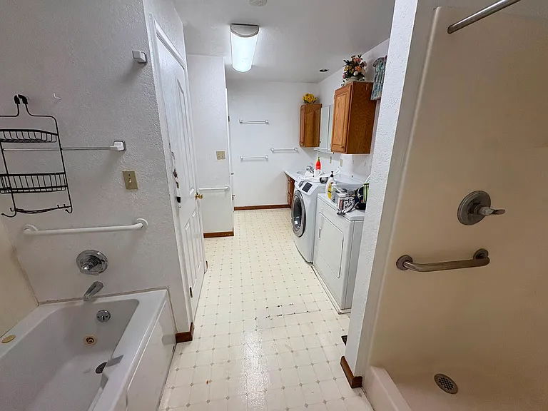 3983 S Illinois Ave — Photo 10
