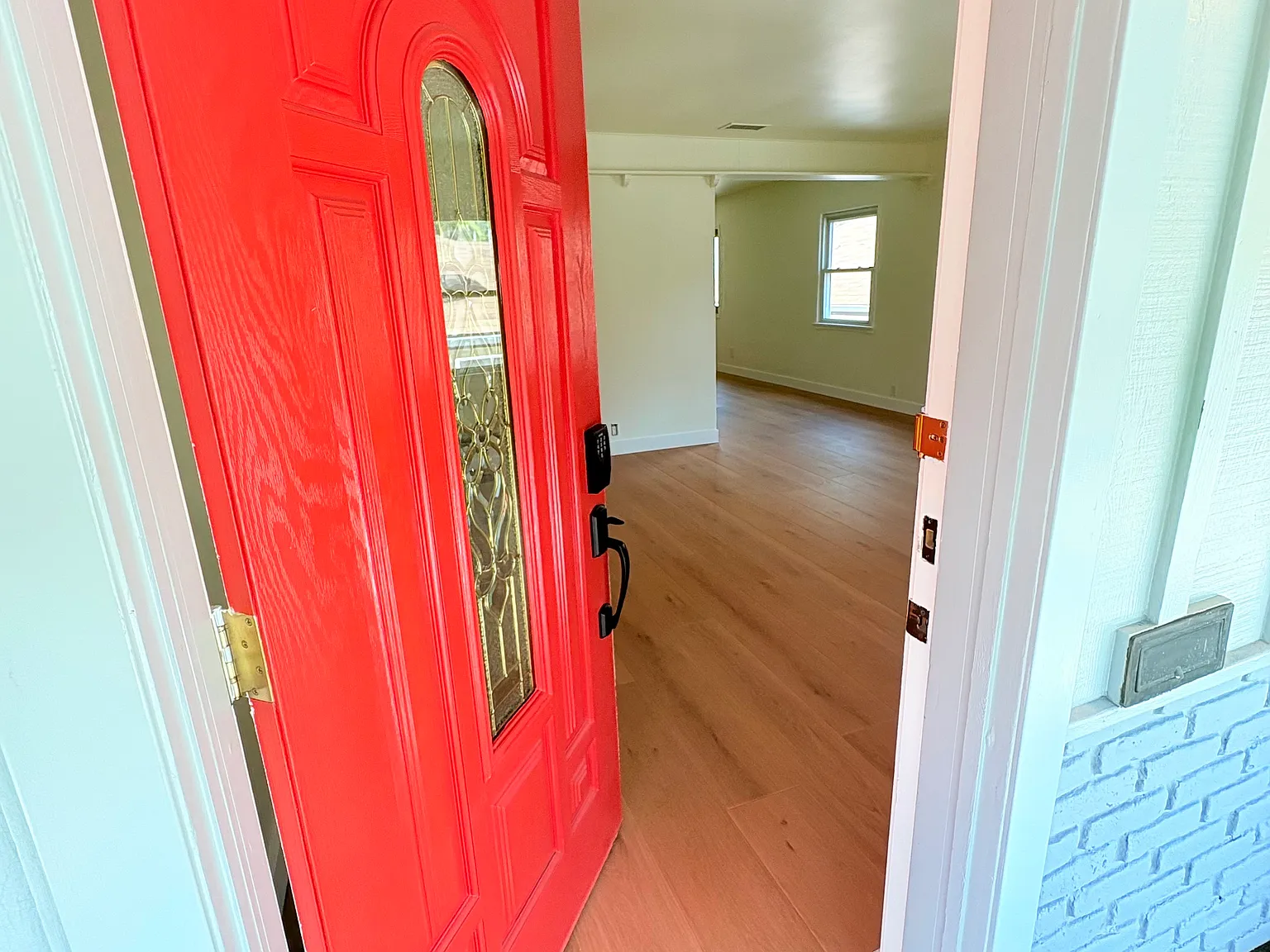 3 bed, 1632 sqft, $5,500 — Photo 1