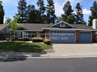9447 Crowell Dr, Elk Grove, CA 95624