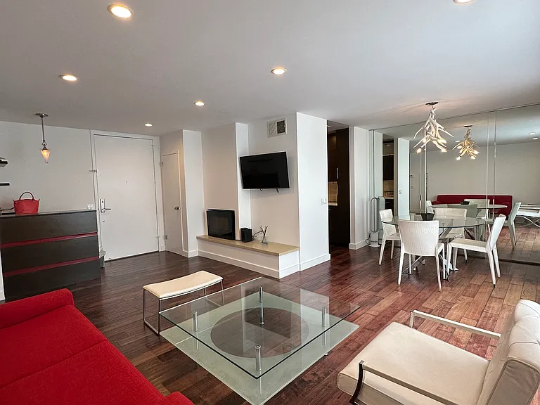 100 S Doheny Dr #923 — Photo 1