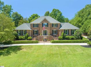 114 W Round Hill Rd, Greenville, SC 29617