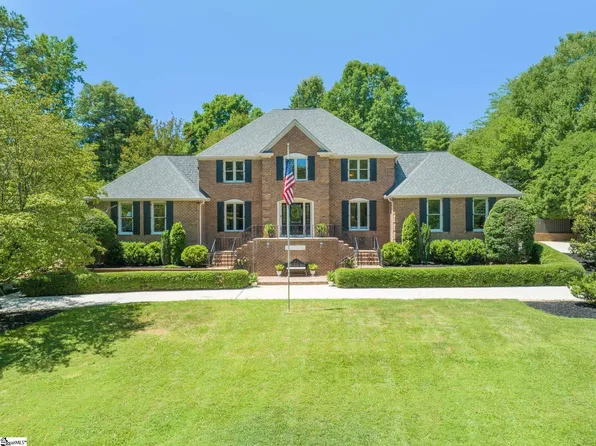 114 W Round Hill Rd, Greenville, SC 29617