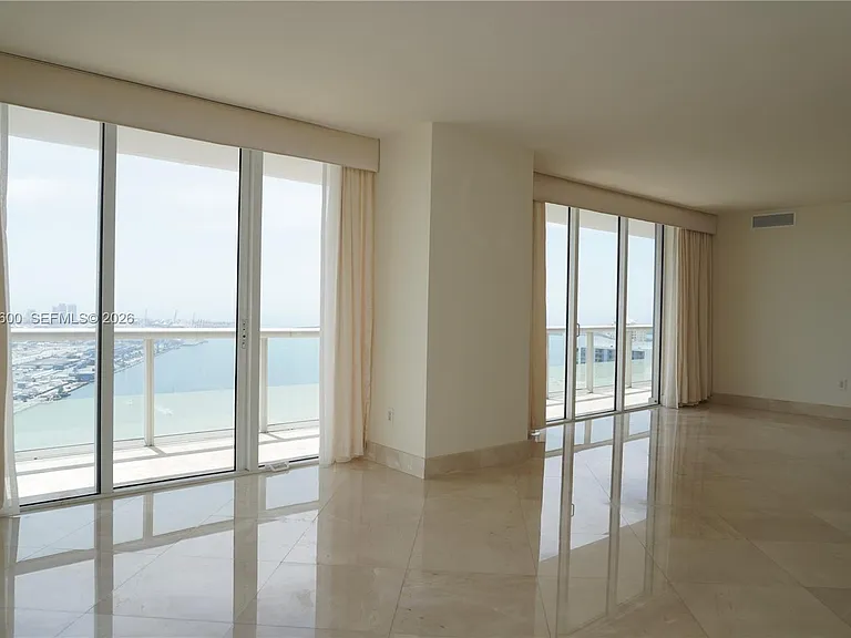 50 Biscayne Blvd #5202 — Photo 61