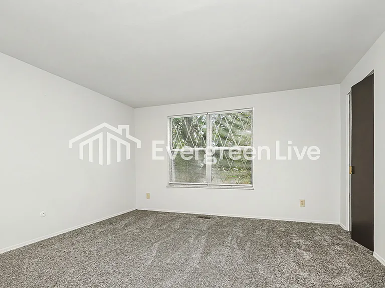 7751 Mount Hood Dr — Photo 11