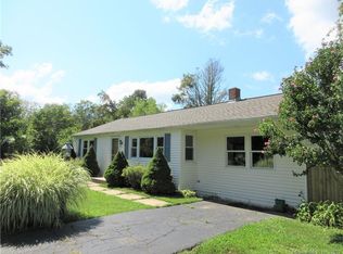 128 Boston Post Rd, Old Lyme, CT 06371