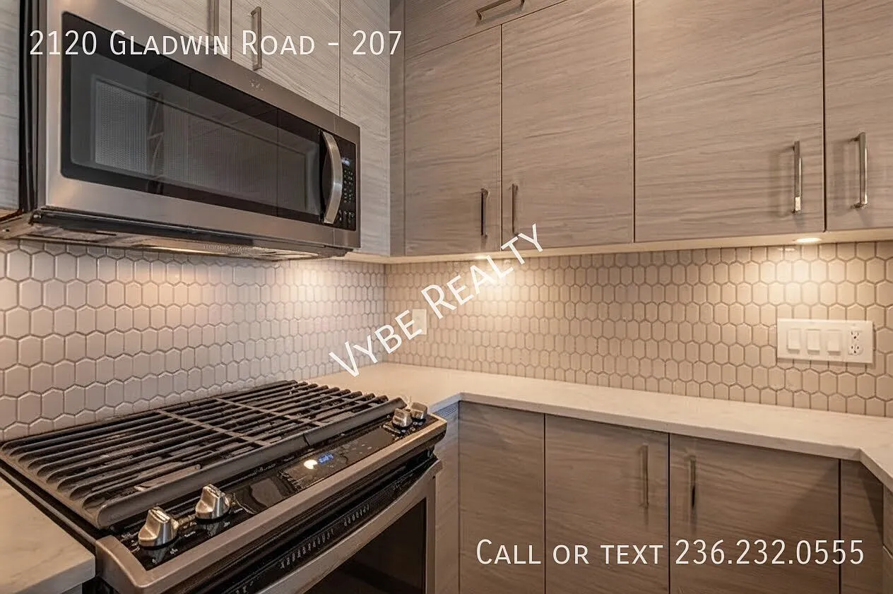 2120 Gladwin Rd — Photo 3