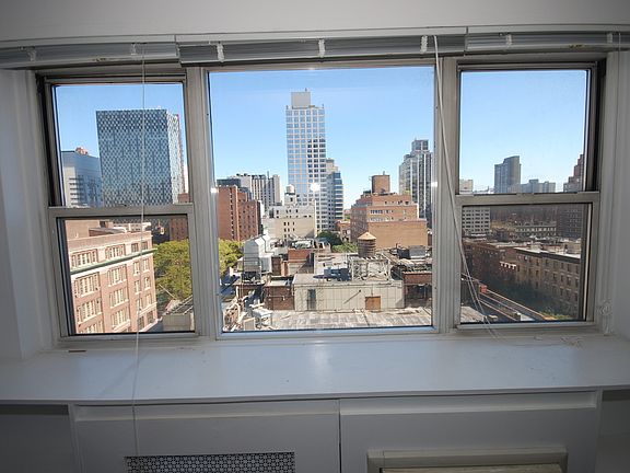 4th image of 301 E 66th St APT 11N