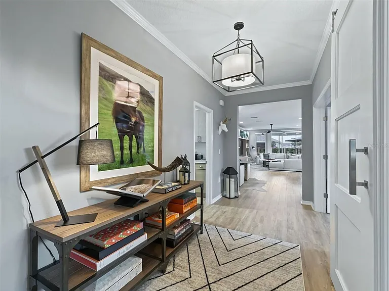 5672 NW 40th Pl — Photo 5