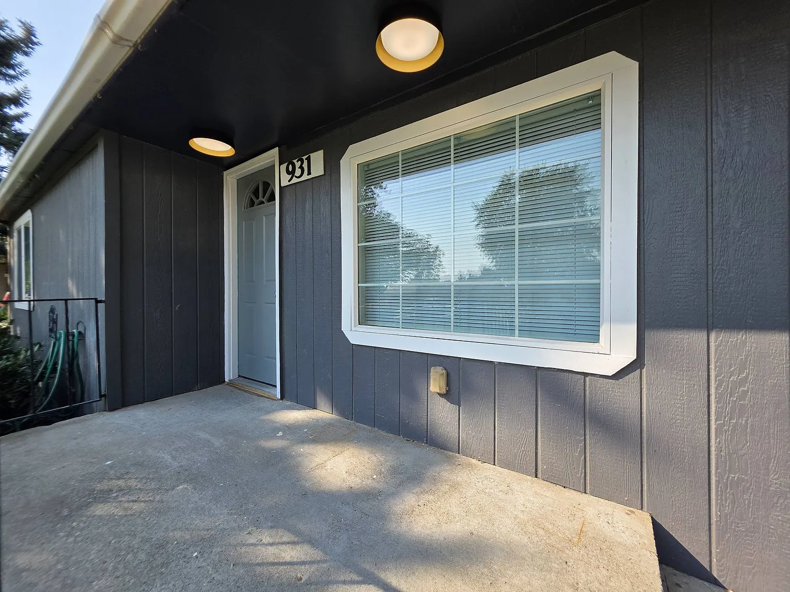 931 Sanford Avenue - A — Photo 3