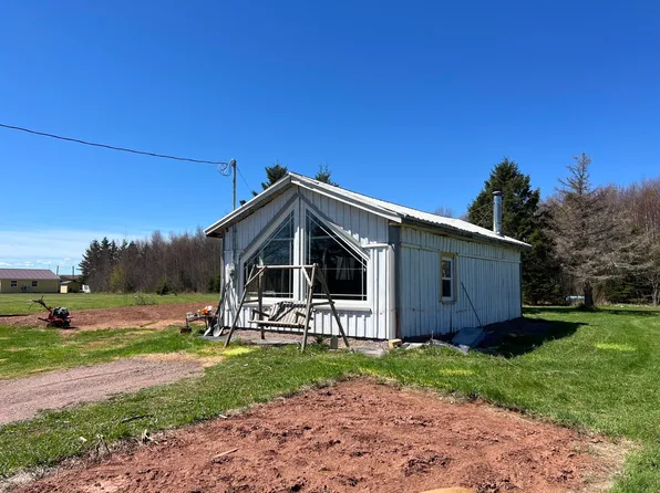 651 Higgins Rd, Richmond Parish, PE C0B 2E0
