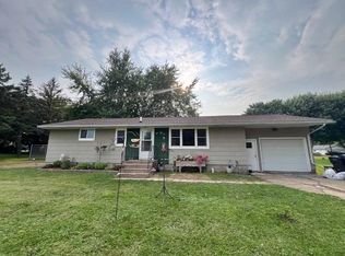105 N 6th St, Abbotsford, WI 54405