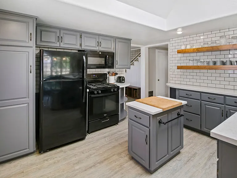200 Garfield St — Photo 14