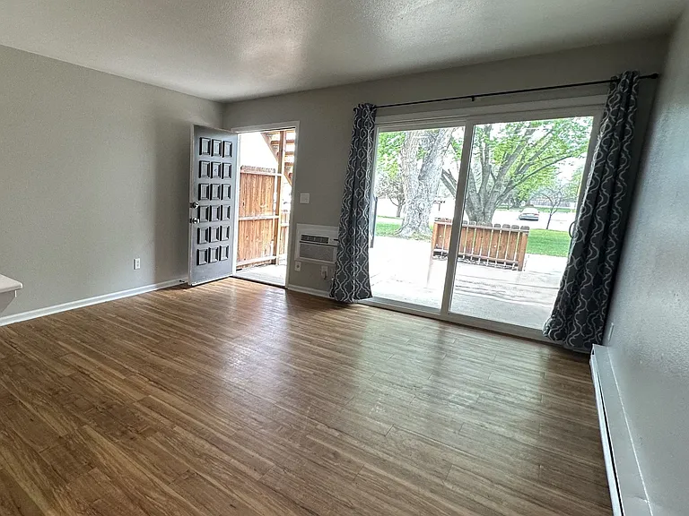 Stone Gate Apartments — Photo 13