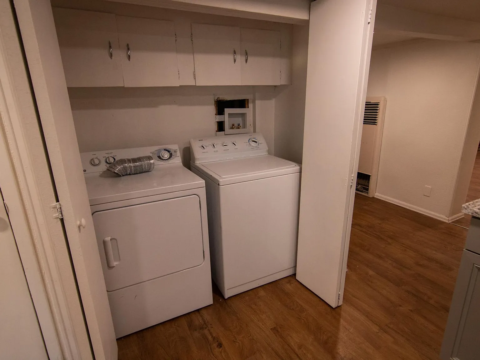 2 bed, 1200 sqft, $1,295 — Photo 4