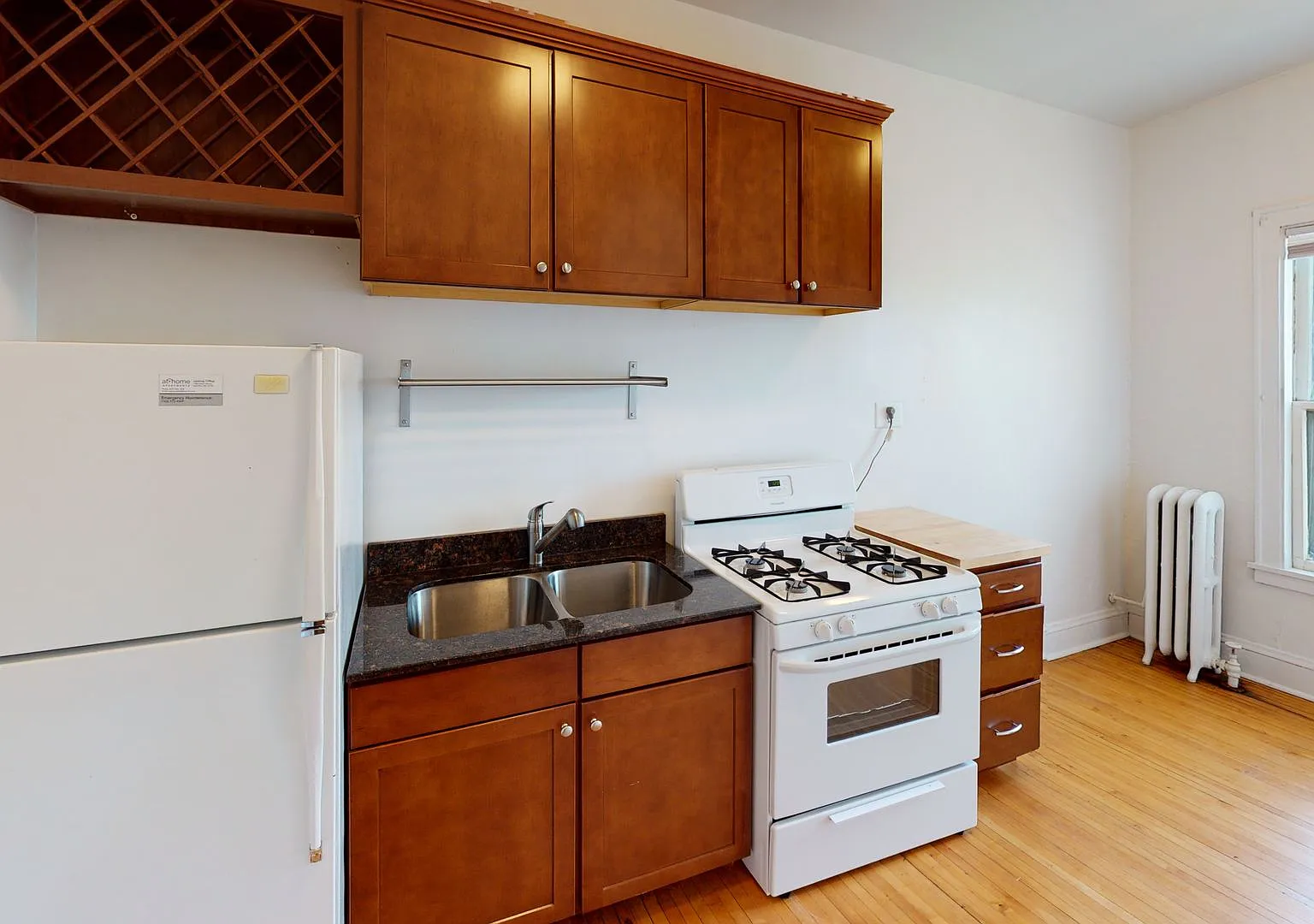 LorWest Flats — Photo 4