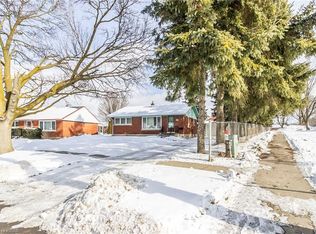 48 Harber Ave, Kitchener, ON N2C1Y8