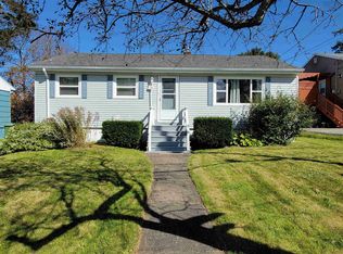 16 Laurier St, Dartmouth, NS B3A2G7