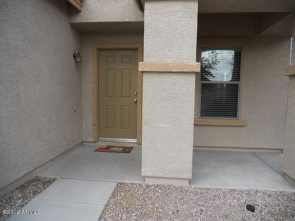 3rd image of 2854 W Santa Cruz Ave