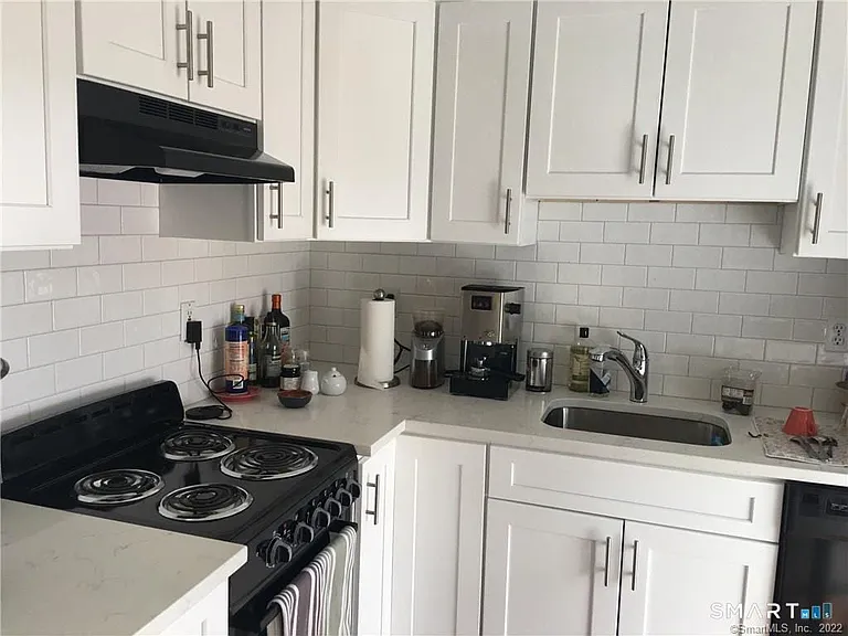 75 Roton Ave — Photo 2