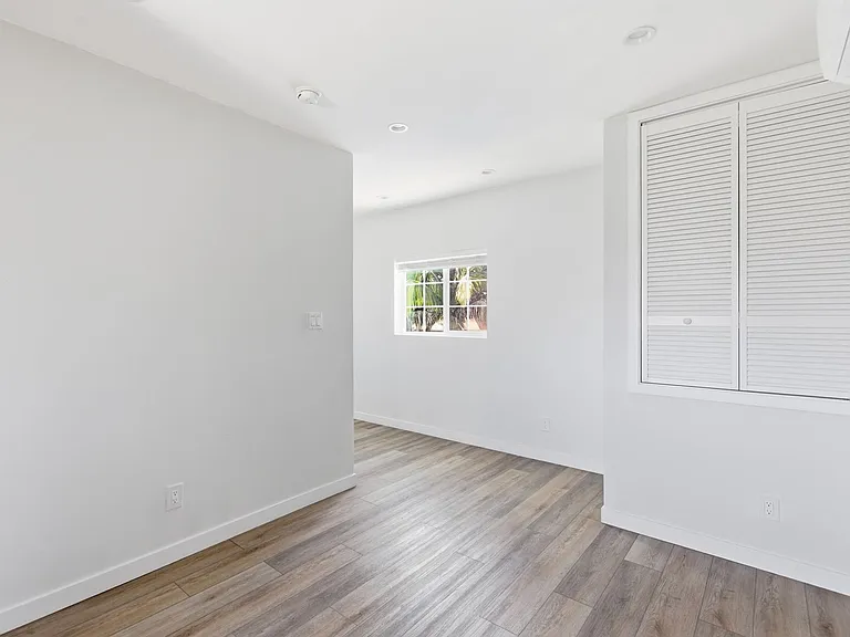4177 Naomi Ave — Photo 6
