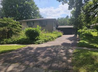 10 Barron Ct, Madison, WI 53705