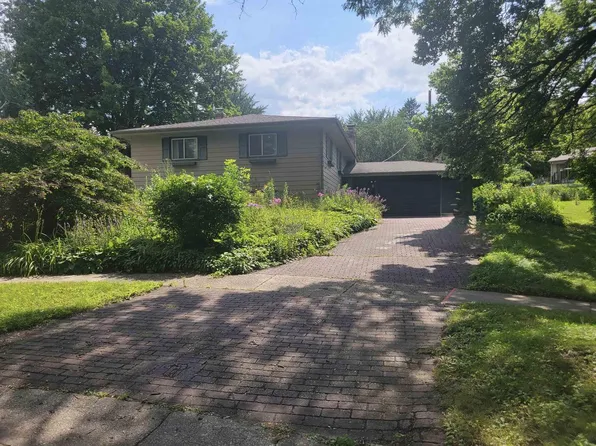 10 Barron Court, Madison, WI 53705