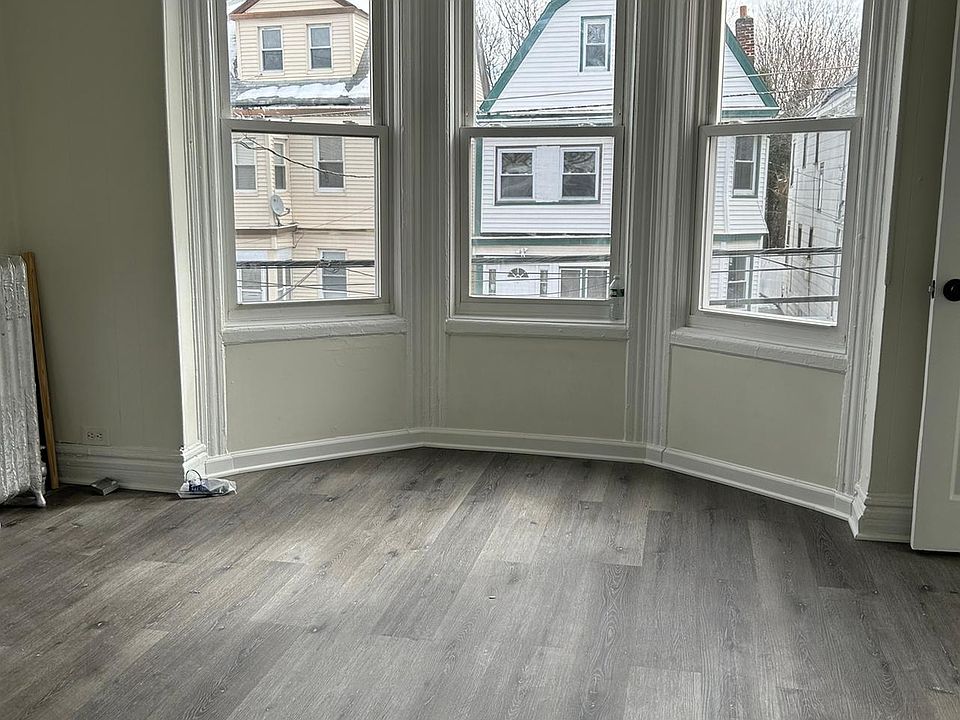 1st image of 303 S 19th St Floor 2