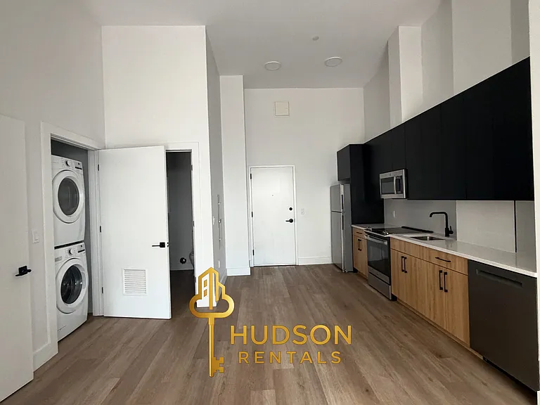 36 Madison St #102 — Photo 2
