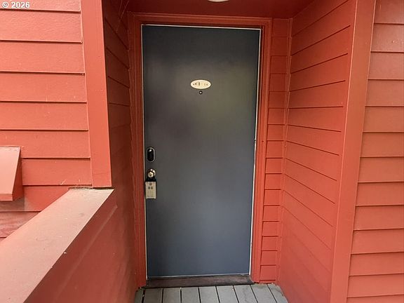 2nd image of 910 NW Naito Pkwy APT I4