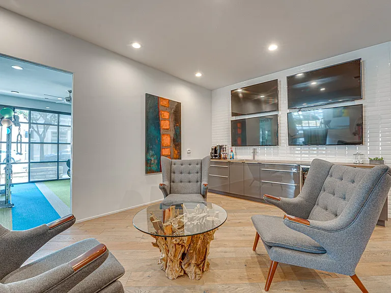 Vue Live Oak — Photo 20