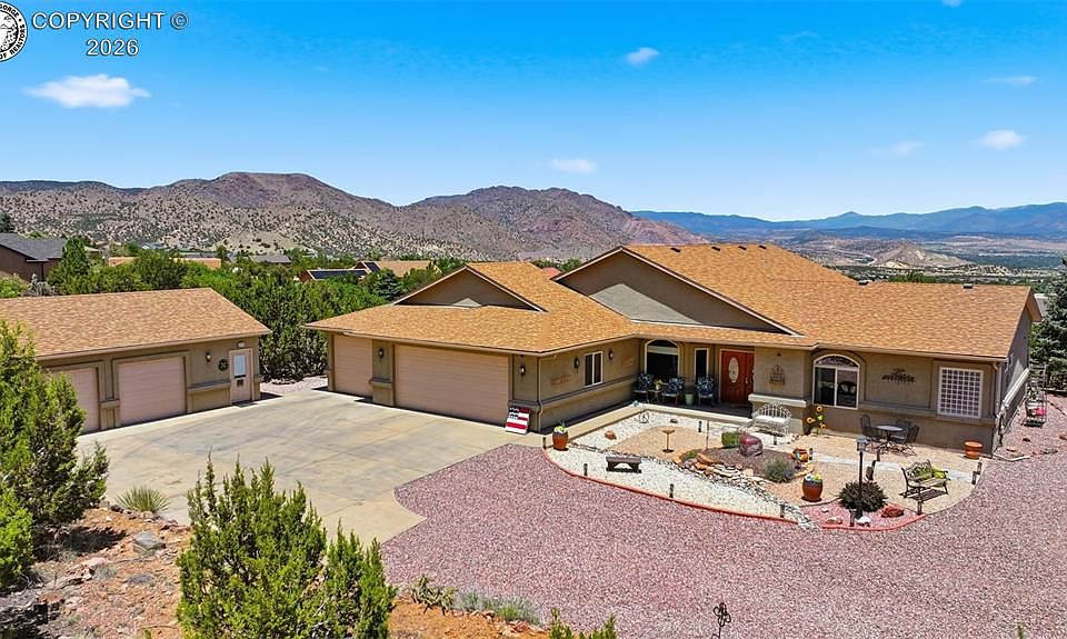 1st image of 24 Eagle Crest Dr