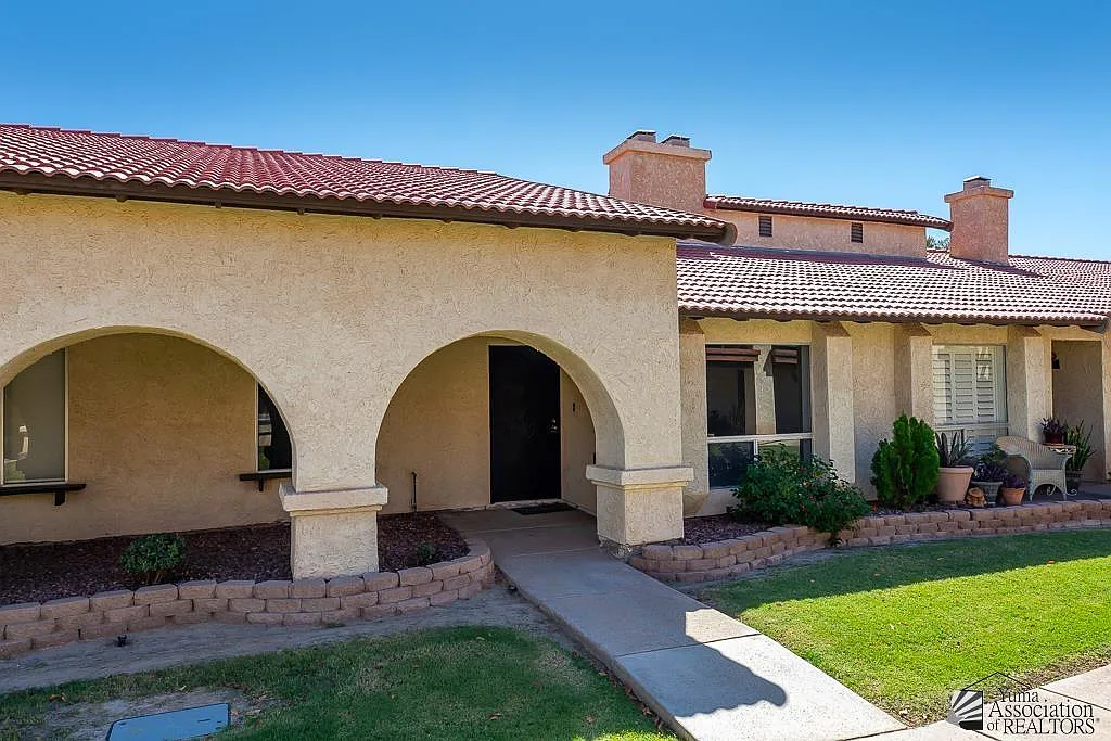 2 bed, 2.0 bath, 1080 sqft, $1,375 — Photo 1