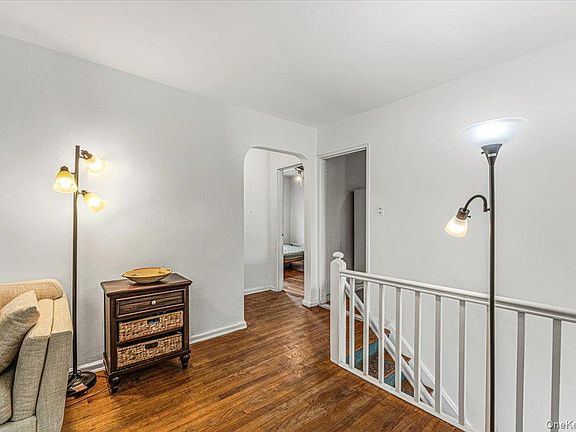 4th image of 220-15 75th Avenue #86A2