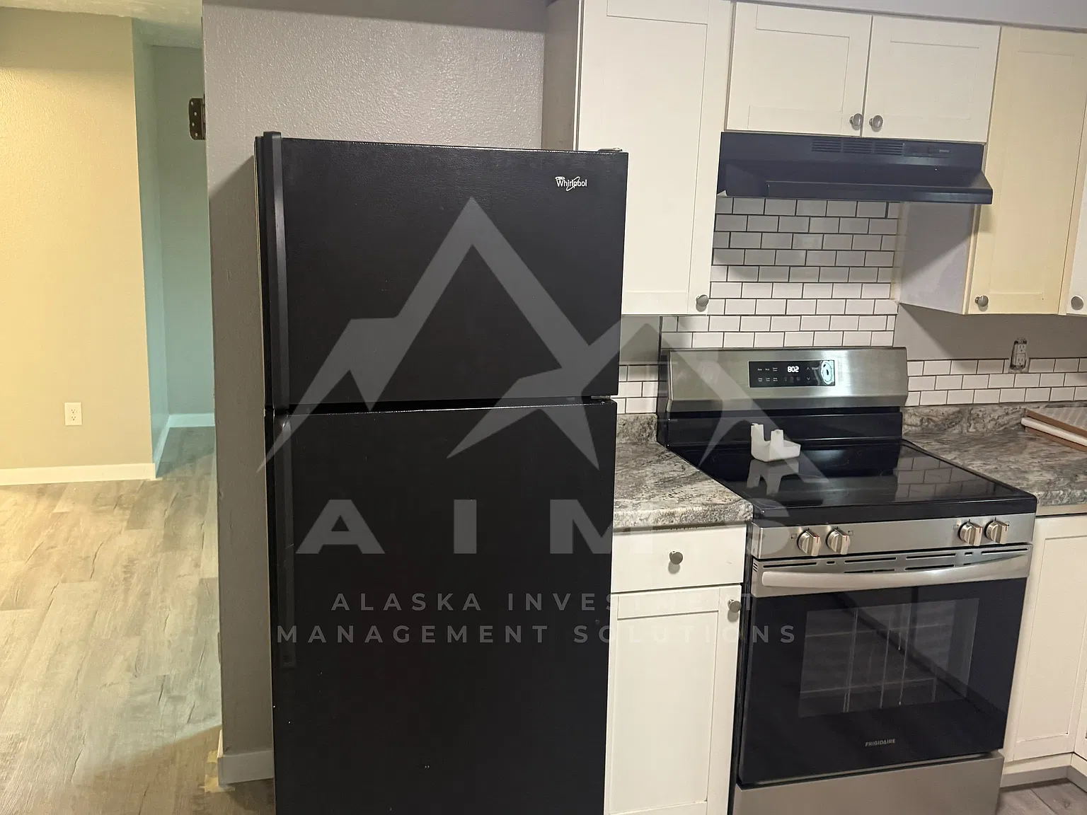 3 bed, 1100 sqft, $1,800 — Photo 2