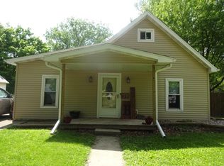521 N Prairie St, Wapello, IA 52653