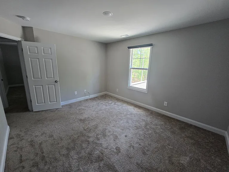 916 Stevens St — Photo 8