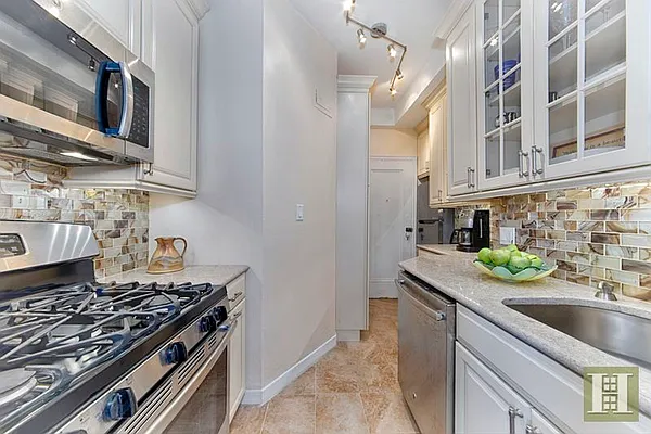 Sold by Halstead Real Estate | media 19