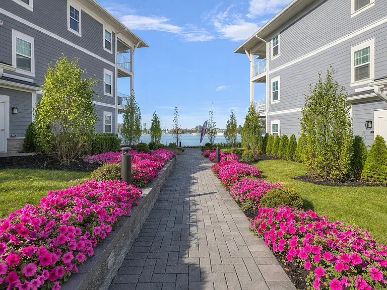 Mystic Cove - Luxury Lakefront Living — Photo 18