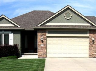 1331 Marina Cove Dr, Polk City, IA 50226