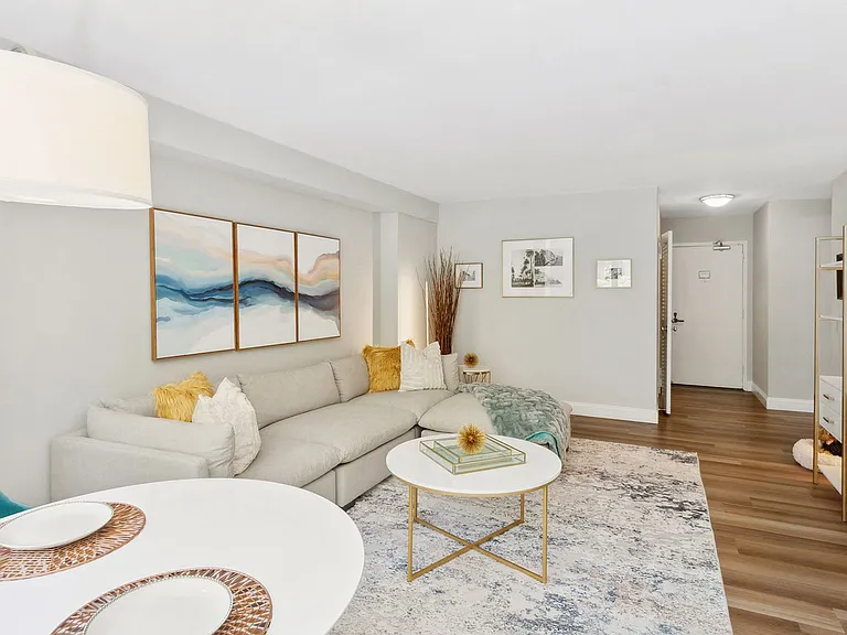 1350 North Lake Shore Drive — Photo 5