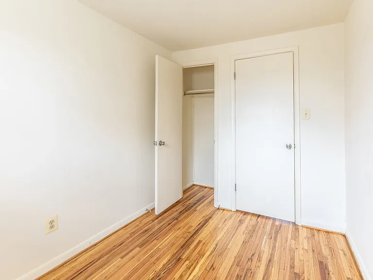 Foxridge Townhomes — Photo 11