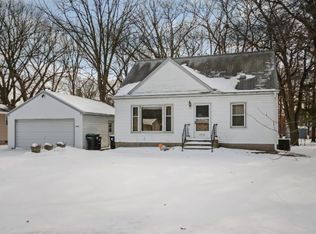 2656 Hillview Rd, Mounds View, MN 55112