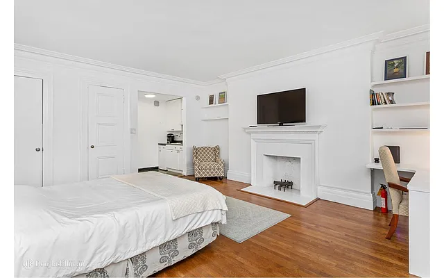 Rented by Douglas Elliman | media 2