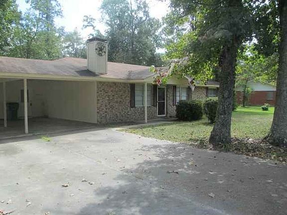 2nd image of 300 Whiteoak Dr