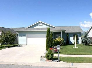 1117 Kinnikinnik Ave, Sandpoint, ID 83864