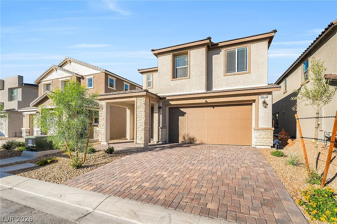 4 bed, 3.0 bath, 2310 sqft, $2,695 — Photo 2