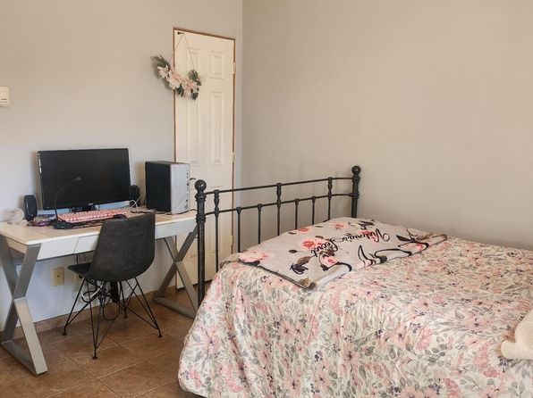 5713 Rio Oso Rd NE, Rio Rancho, NM 87144