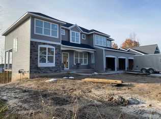 3378 Box Elder Dr, Jenison, MI 49428