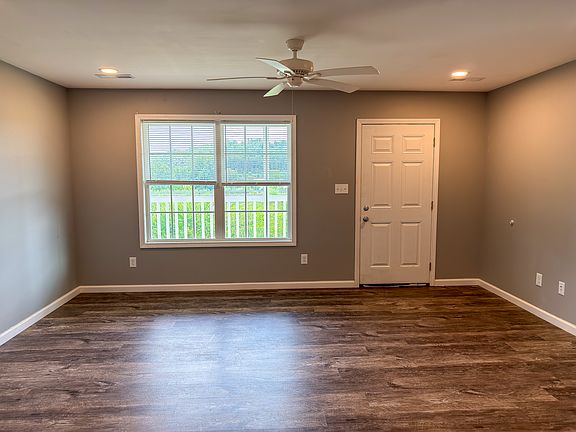 3rd image of 1430 S Main St #5